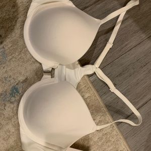 Front close white razorback bra